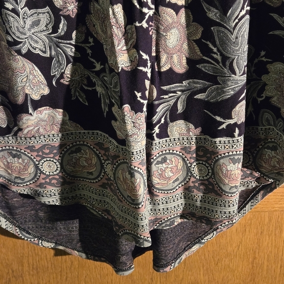 Lucky Brand Top Black Floral Long Sleeve V-Neck Hi-Lo Hem Blouse Women Size SP - Picture 5 of 12